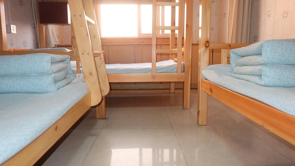 Liusu Hostel Jinling Branch Нанкин Экстерьер фото